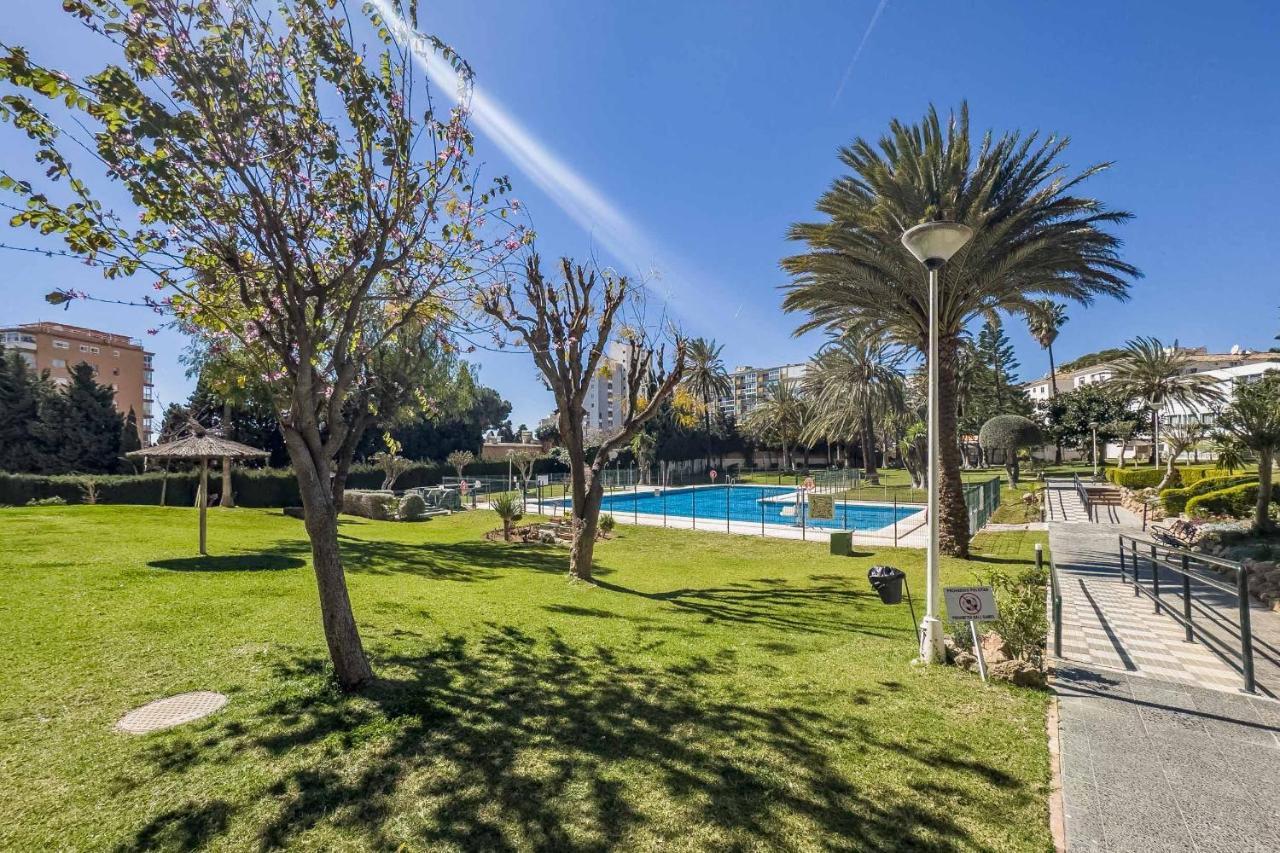 בנאלמדנה Apartamento Acogedor, Terraza, Piscina Y Mar מראה חיצוני תמונה